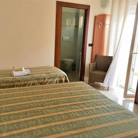 Hotel Villa Linda - Family Hotel - Nuova Costruzione Antisismica Риччоне Экстерьер фото