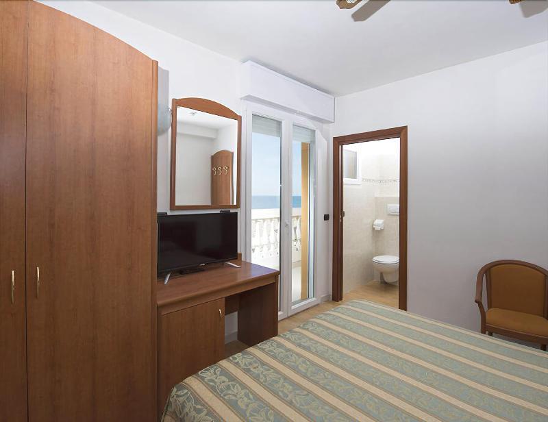 Hotel Villa Linda - Family Hotel - Nuova Costruzione Antisismica Риччоне Экстерьер фото