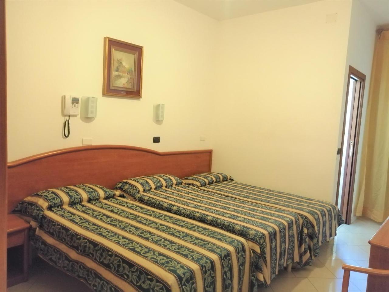Hotel Villa Linda - Family Hotel - Nuova Costruzione Antisismica Риччоне Экстерьер фото