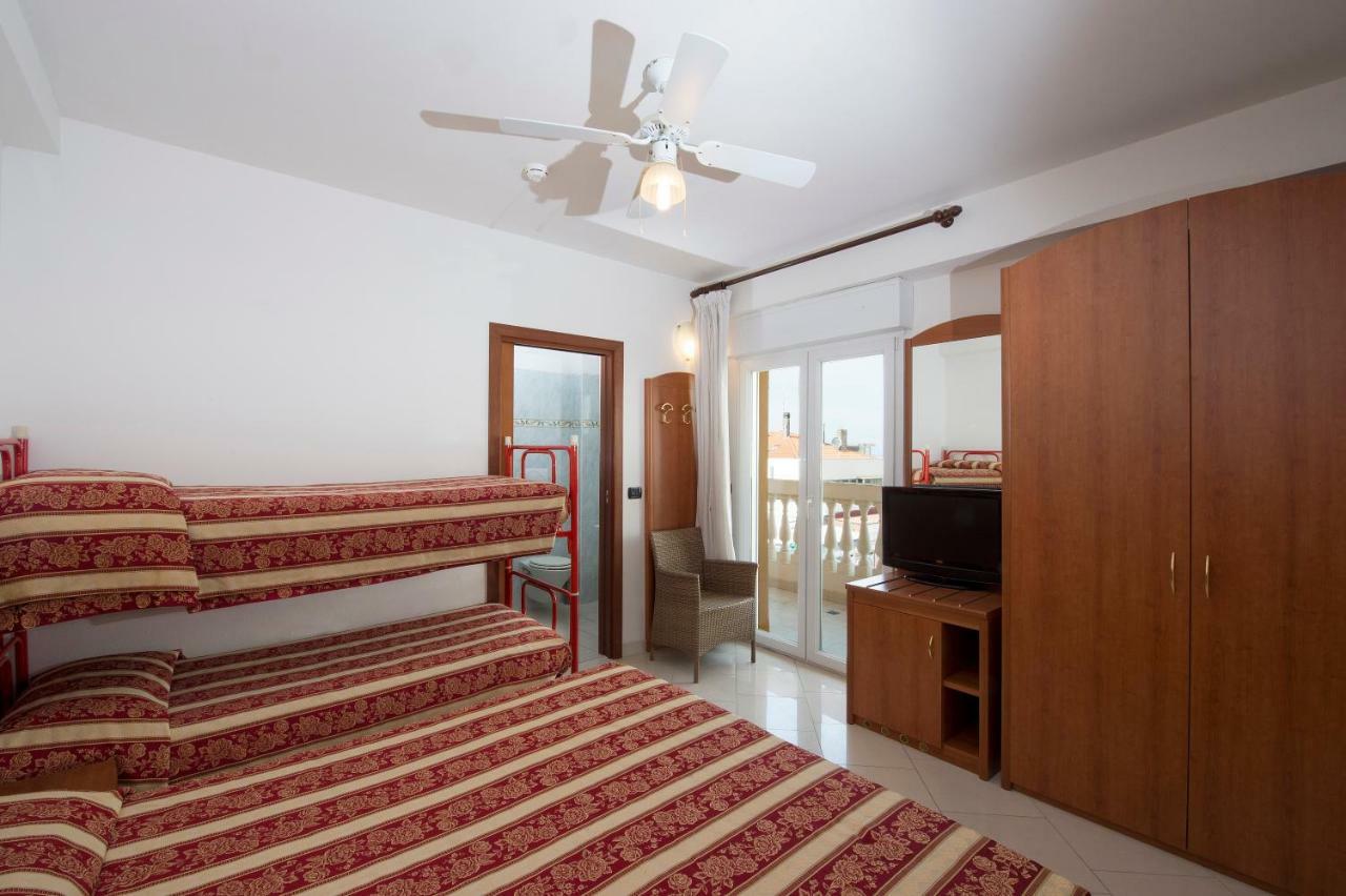 Hotel Villa Linda - Family Hotel - Nuova Costruzione Antisismica Риччоне Экстерьер фото
