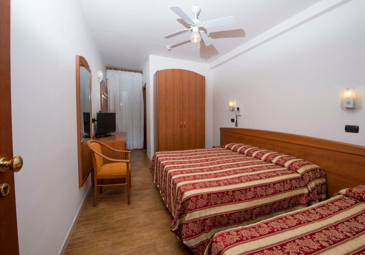 Hotel Villa Linda - Family Hotel - Nuova Costruzione Antisismica Риччоне Экстерьер фото